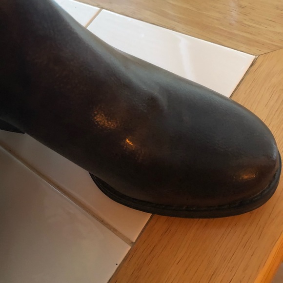 Boots - Picture 4 of 6